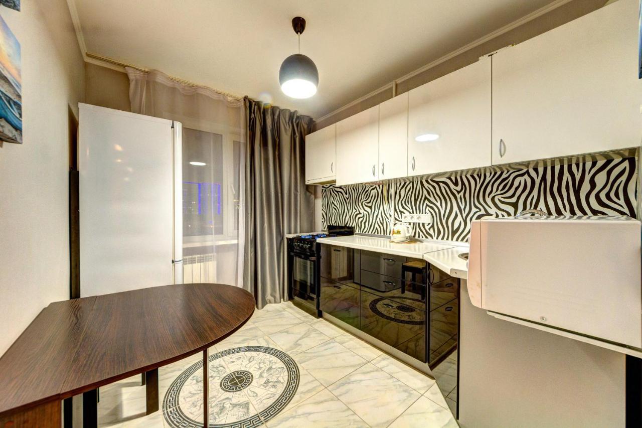 Apartment шикарная 2к квартира: лыбедская метро у оушен плаза Kyiv