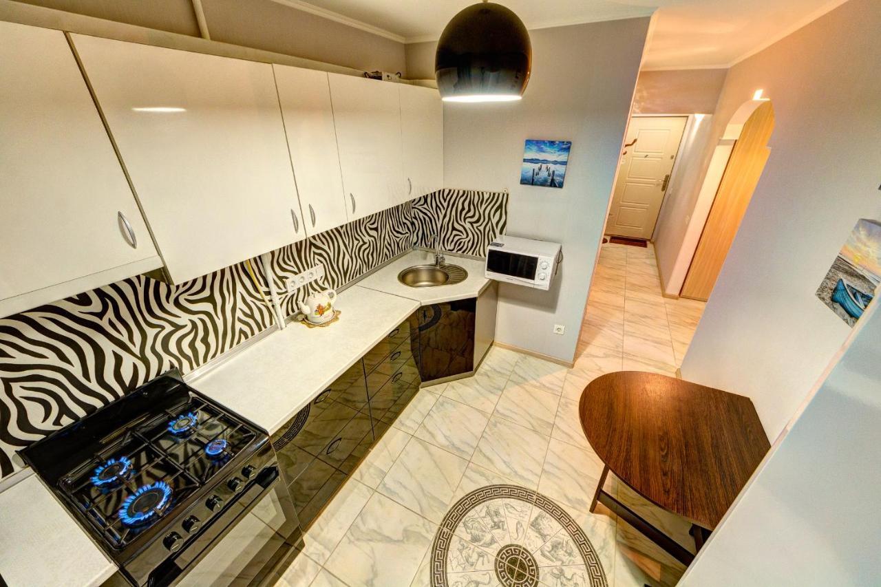 Apartment шикарная 2к квартира: лыбедская метро у оушен плаза *