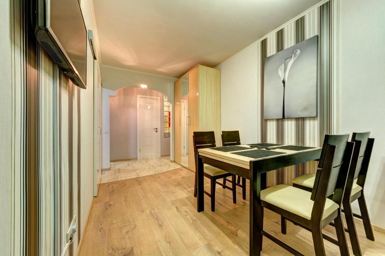 шикарная 2к квартира: лыбедская метро у оушен плаза Apartment *