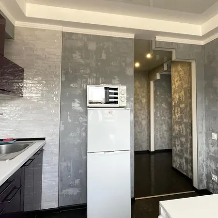 Двокімнатна На Оболоні Біля Дрім-Тауна Kyiv Exterior photo
