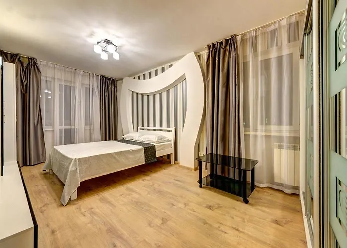 Шикарная 2к квартира метро Лыбедская. Оушен Плаза. Дружбы Народов
